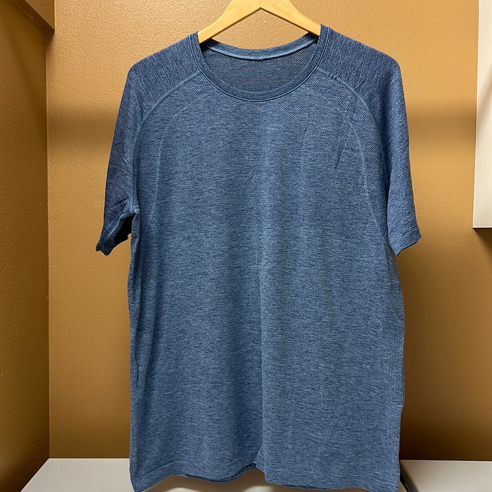 Men’s XL Lululemon running t-shirt - Blue